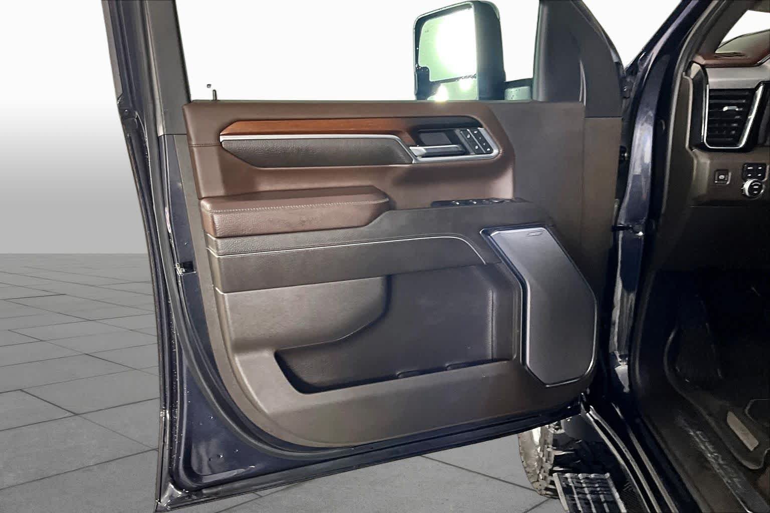 Used 2024 Titanium Rush Metallic GMC Denali image 21