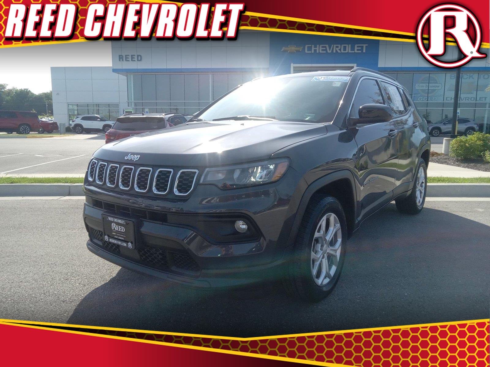 Used 2024 Gray Jeep Latitude 4x4 image 1