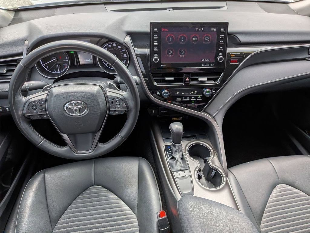Used 2024 Ice Toyota SE image 25