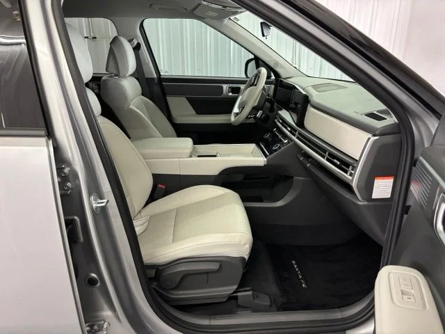 Used 2026 Silver Hyundai SEL image 30