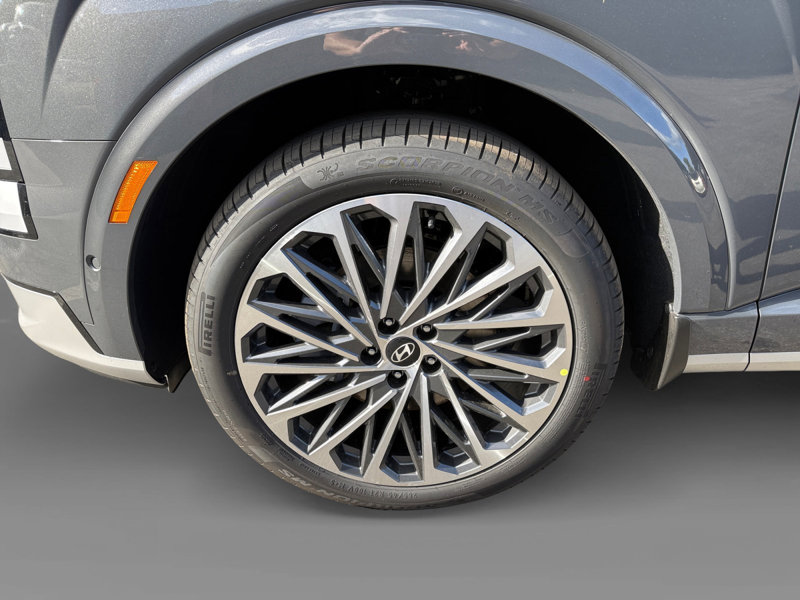 New 2026 Ecotronic Gray Pearl Hyundai Calligraphy image 9