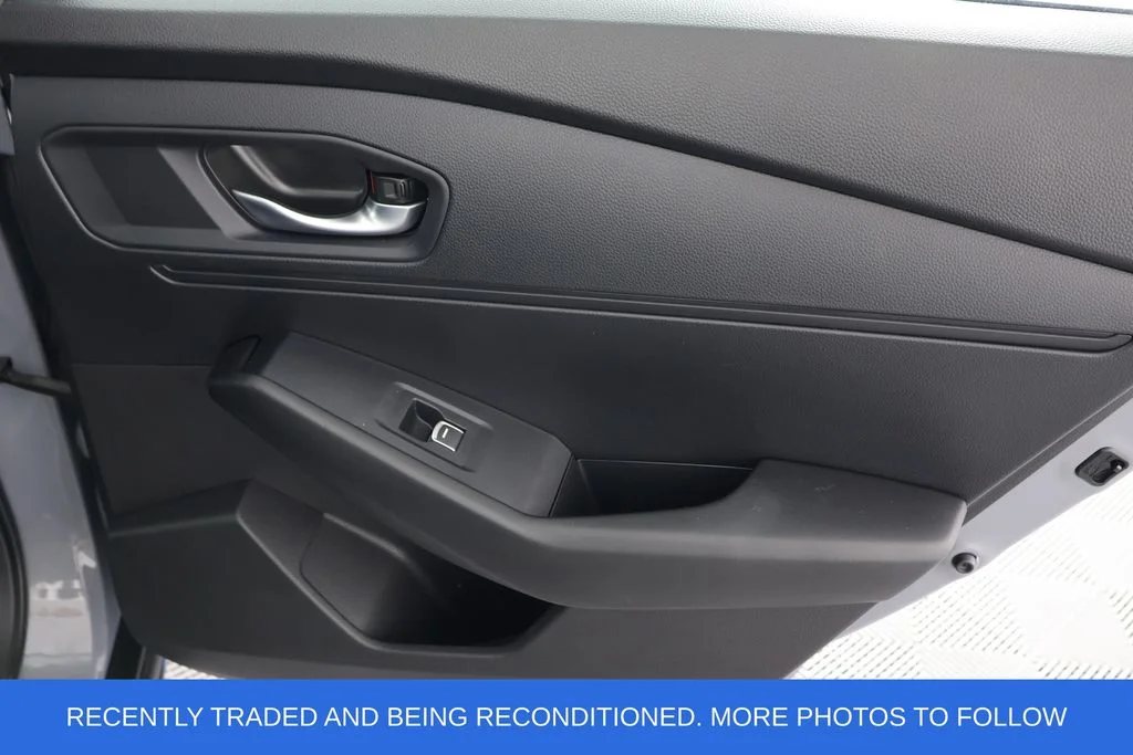 Used 2025 Gray Honda SE image 27