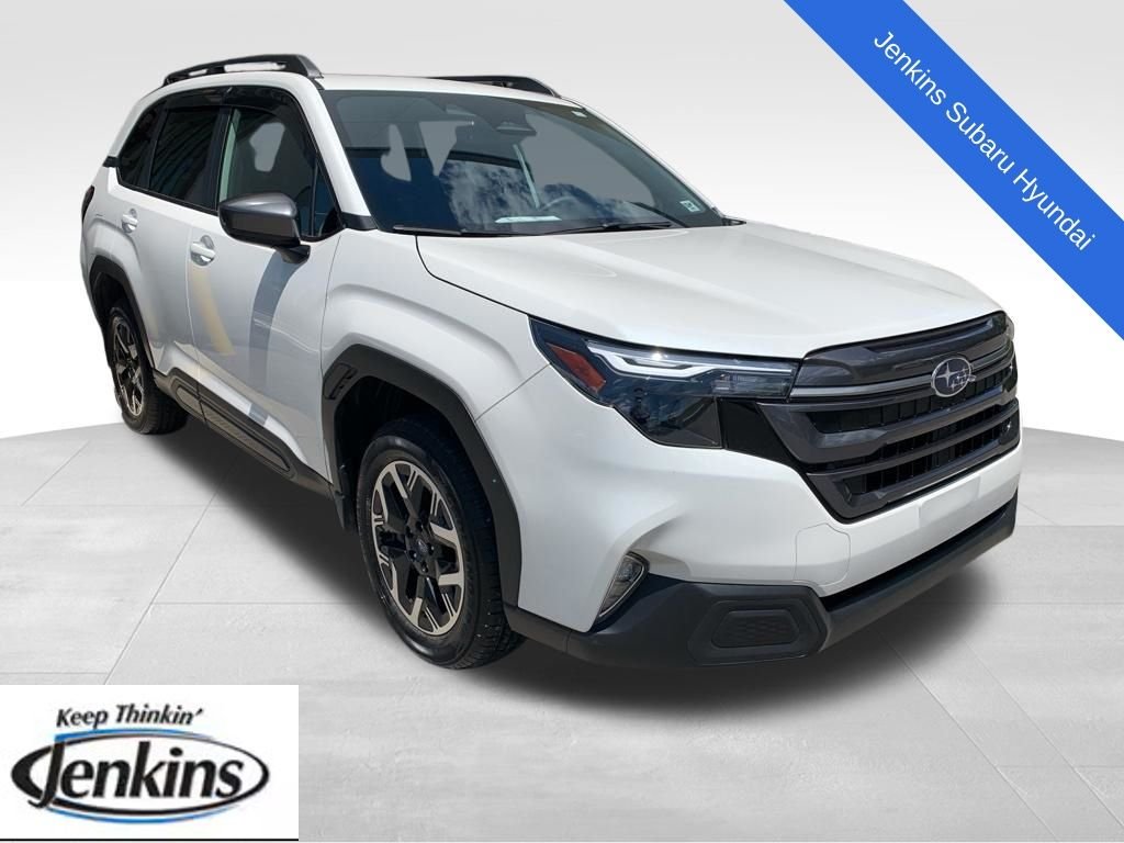 2025 Subaru Forester Premium's photo