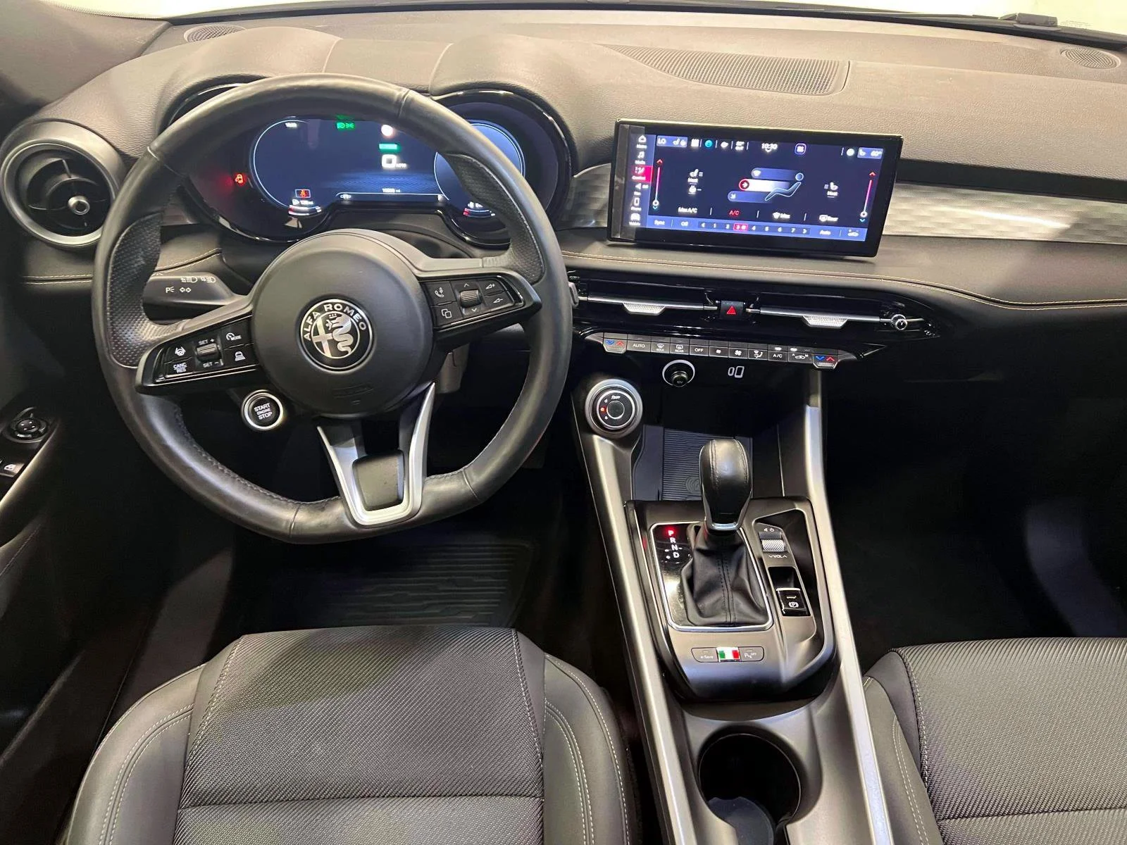 Used 2024 Milano White Alfa Romeo Ti image 13