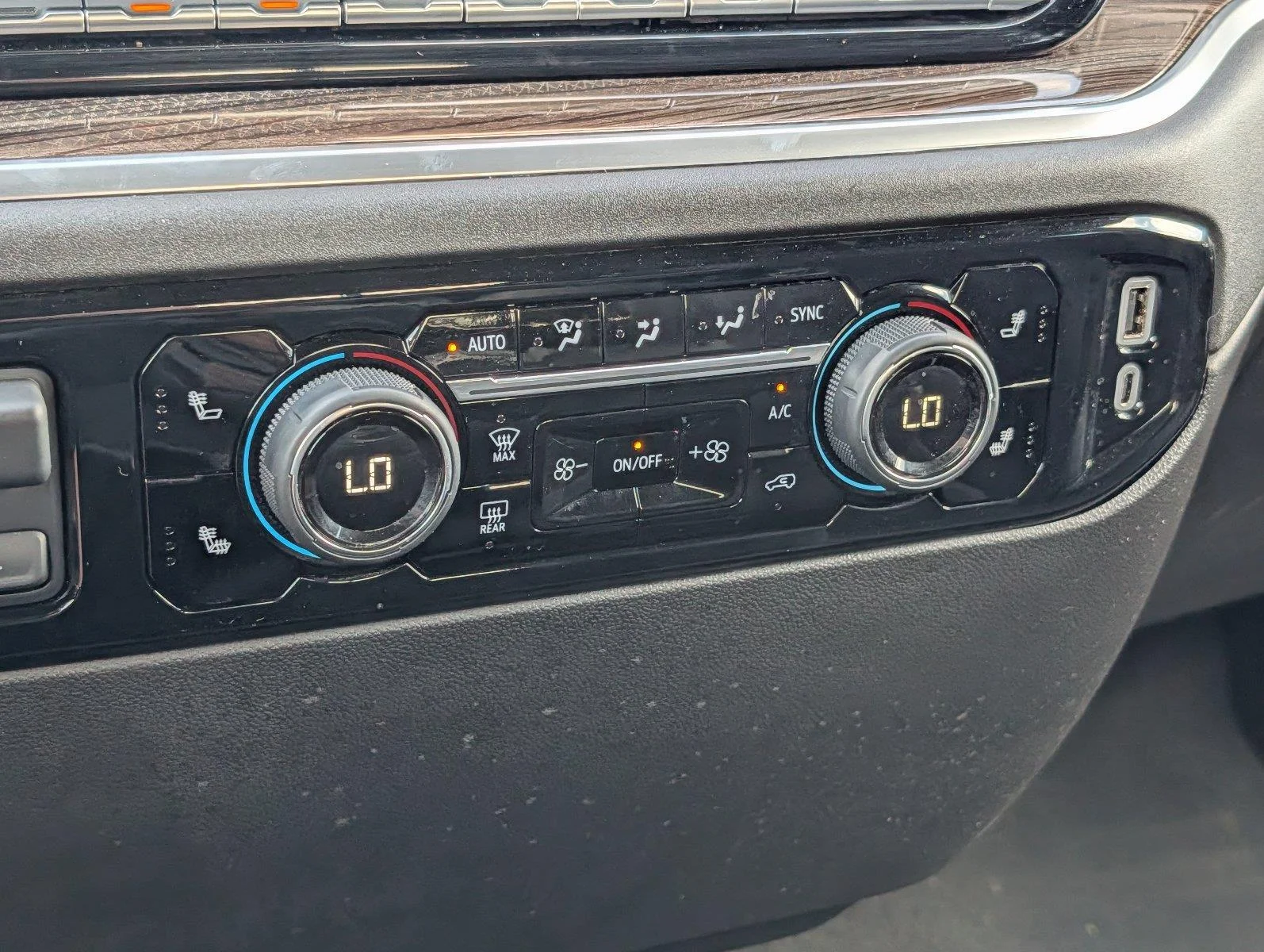 Used 2025 Black Chevrolet LT image 19