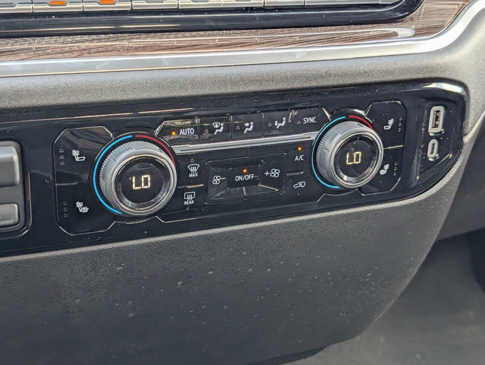 Used 2025 Black Chevrolet LT image 19