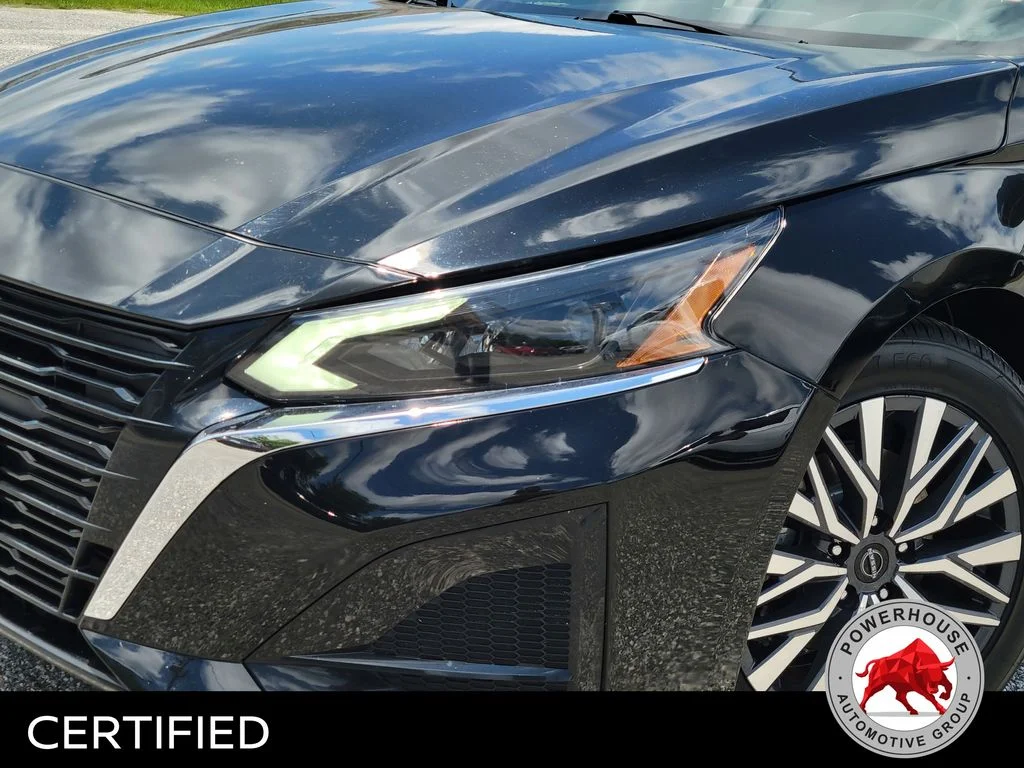 Used 2023 Black Nissan 2.5 SV image 11