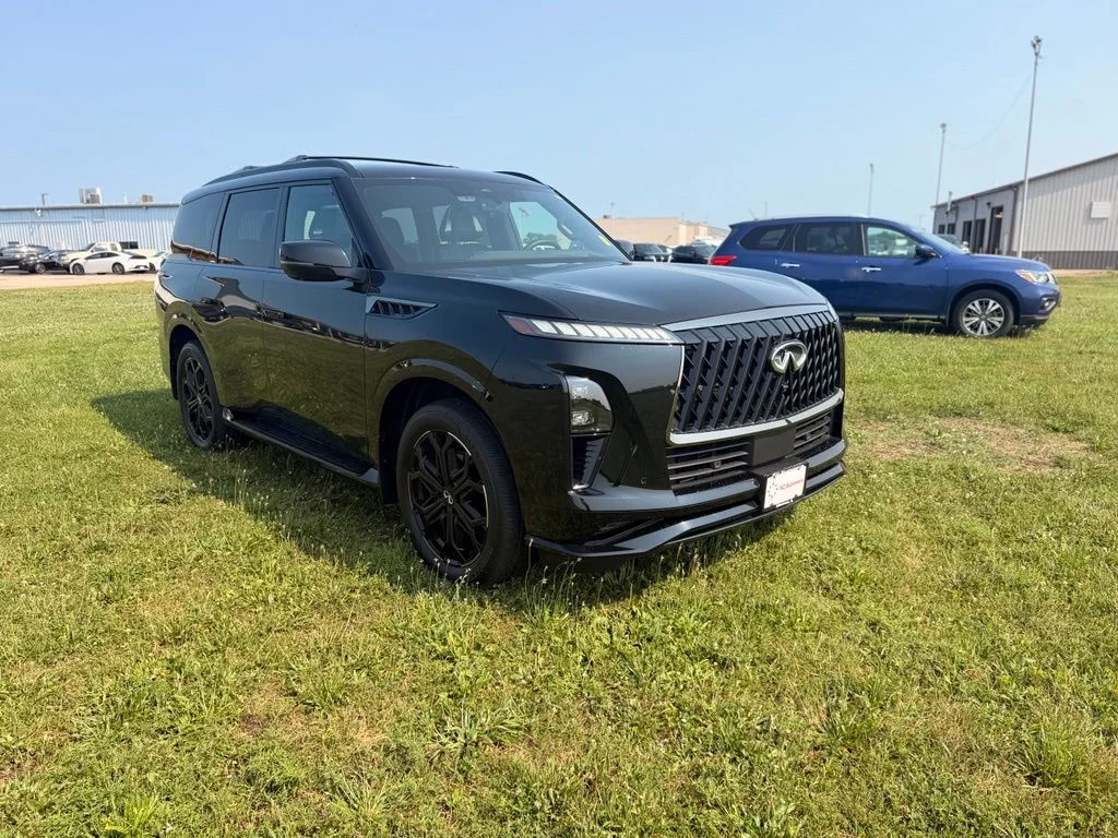 Used 2026 Mineral INFINITI SPORT image 3