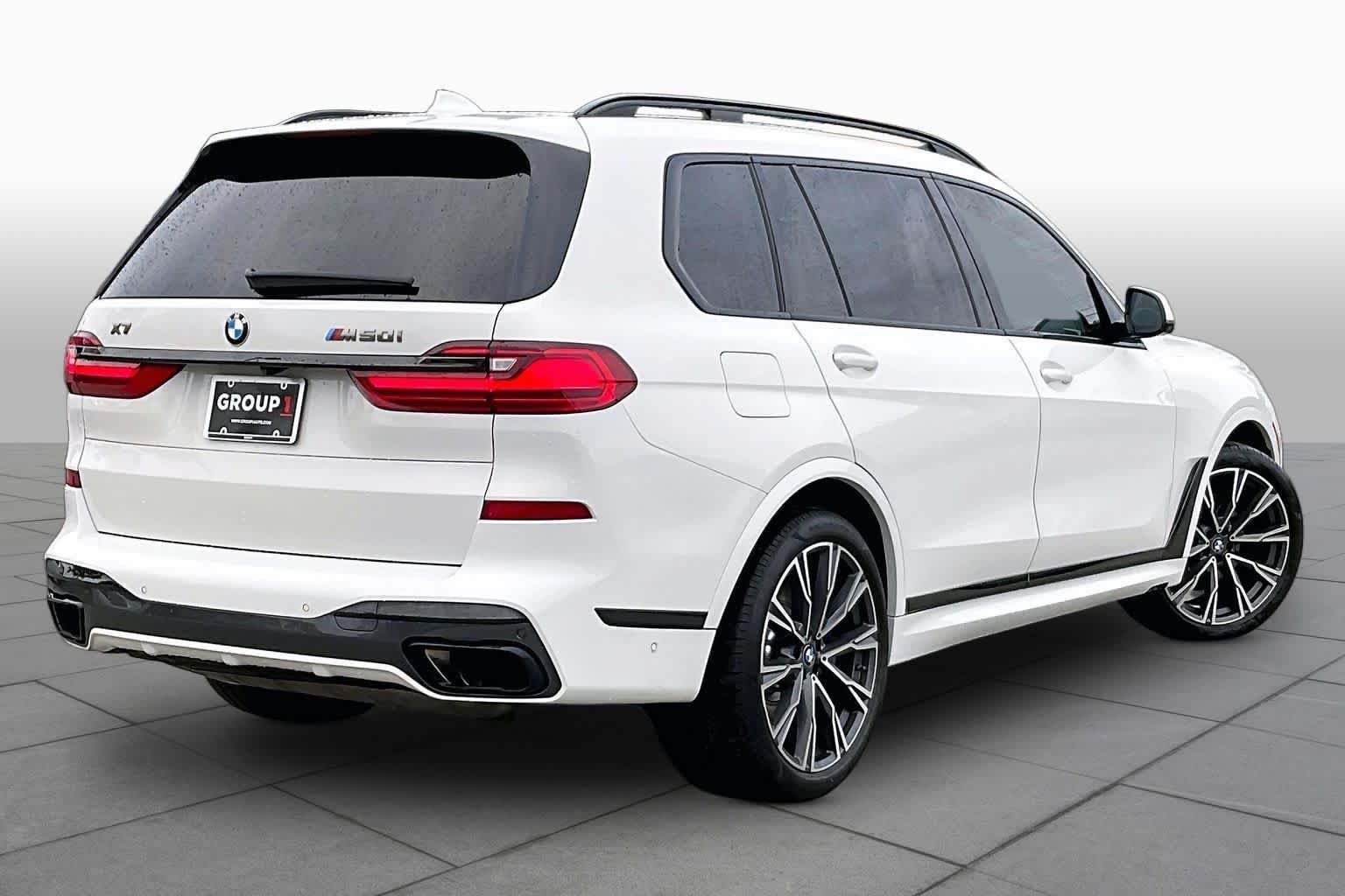Used 2020 Alpine White BMW M50i image 12