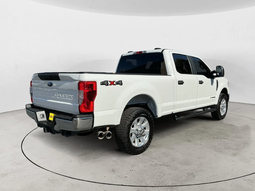 Used 2021 White Ford XL image 8