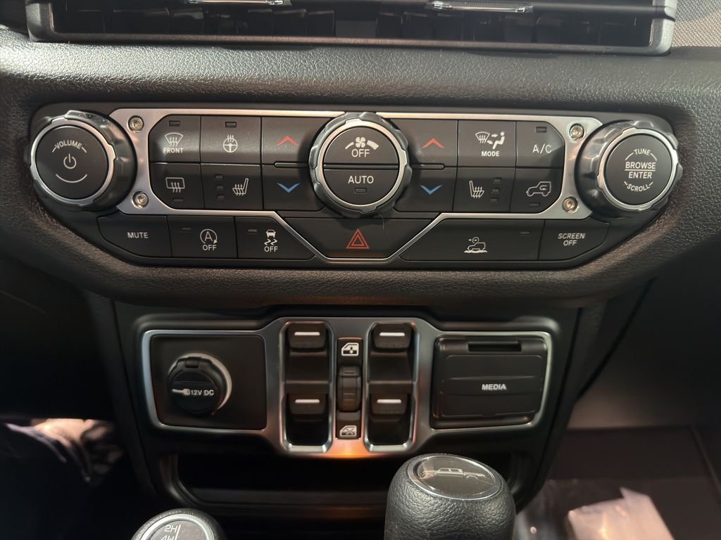 New 2026 Reign Jeep Sport S image 35