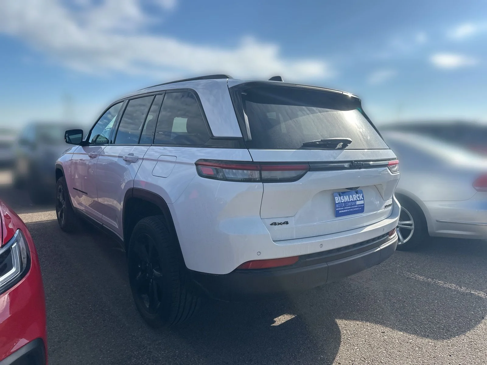 Used 2025 White Jeep Limited image 4