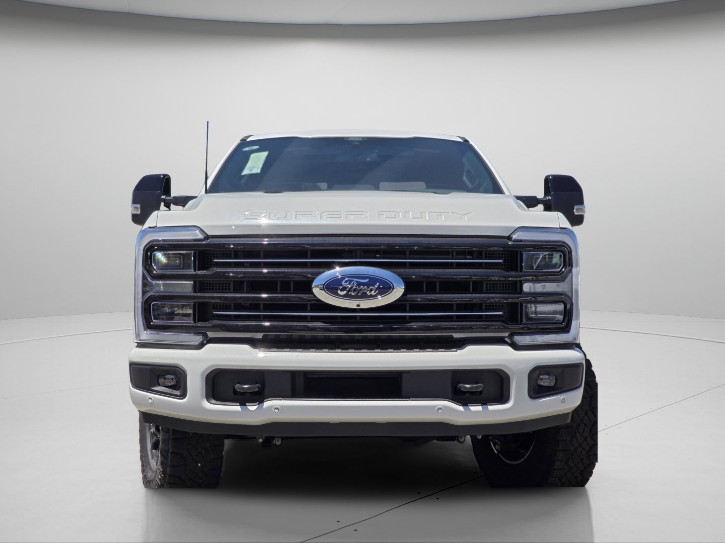 New 2026 Star White Metallic Tri-Coat Ford Platinum image 3