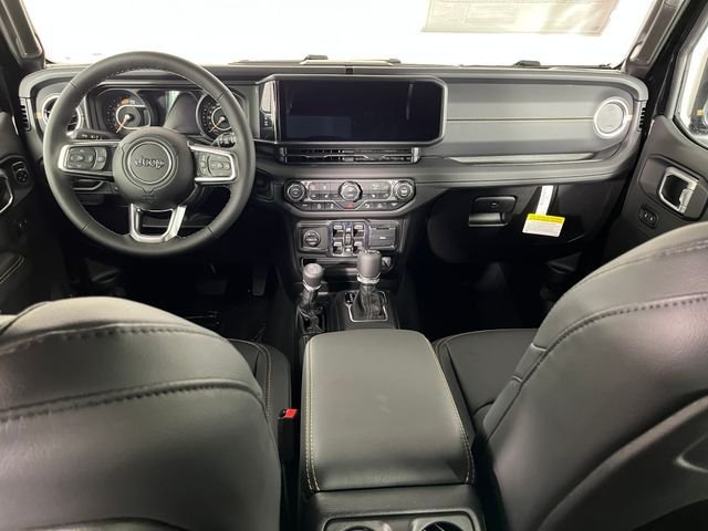 New 2026 Black Clear-Coat Exterior Paint Jeep Sahara image 8