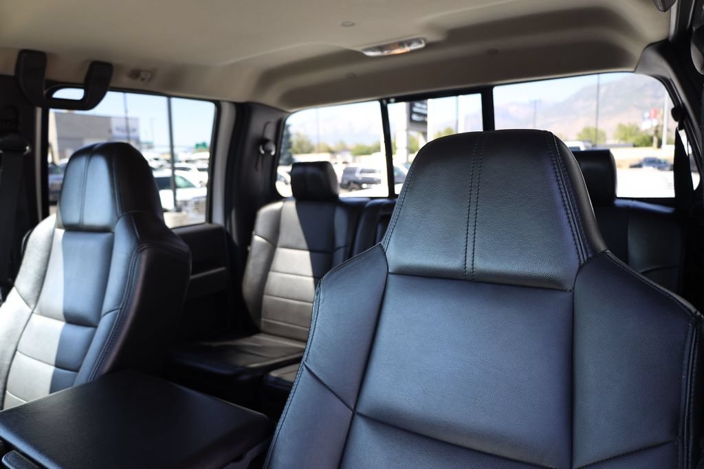 Used 2010 White Ford  image 18
