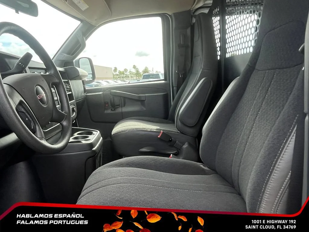 Used 2025 Summit White GMC Work Van image 10
