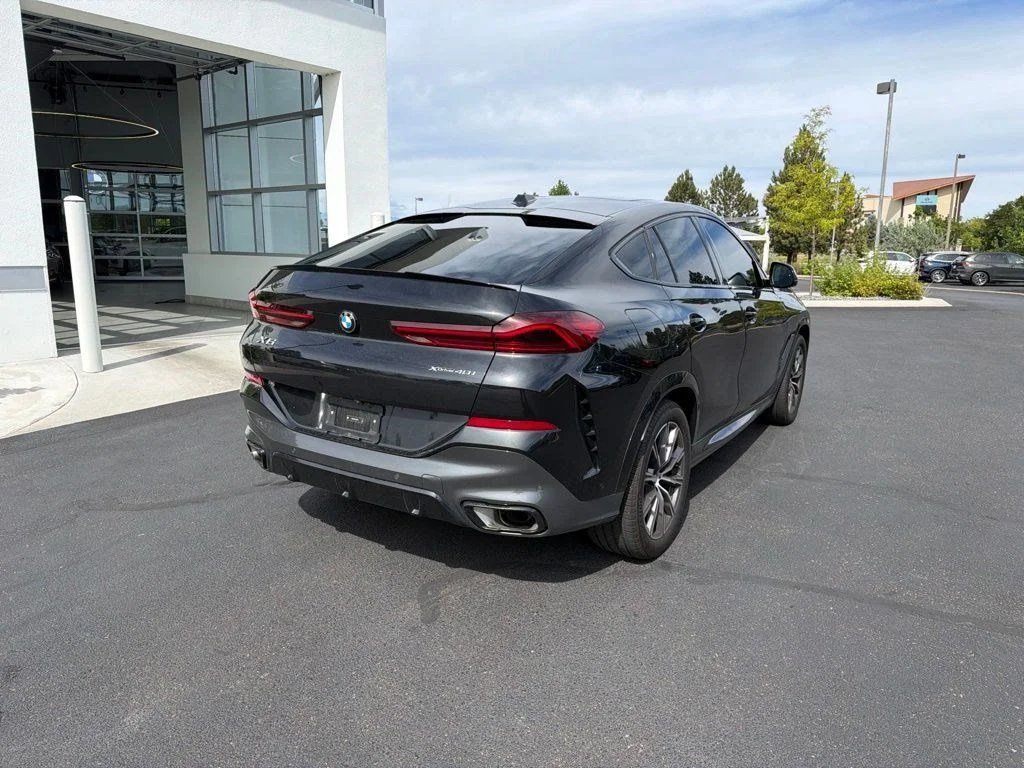 Used 2025 Black BMW xDrive40i image 5
