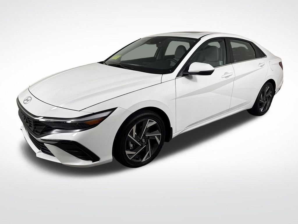 2025 Hyundai Elantra Limited - Photo 9