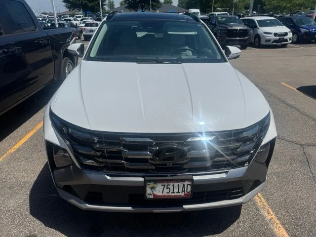 Used 2025 Hyundai Tucson Limited with VIN 5NMJECDE8SH465139 for sale in Shakopee, Minnesota