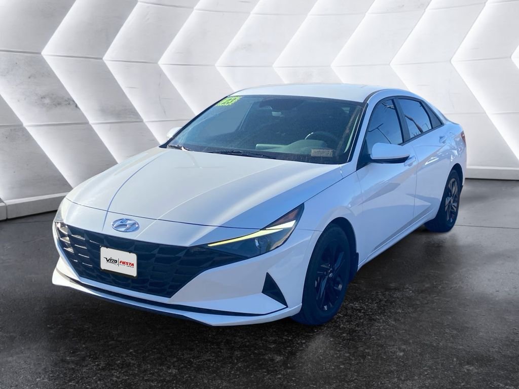 Used 2023 White Hyundai Blue image 3