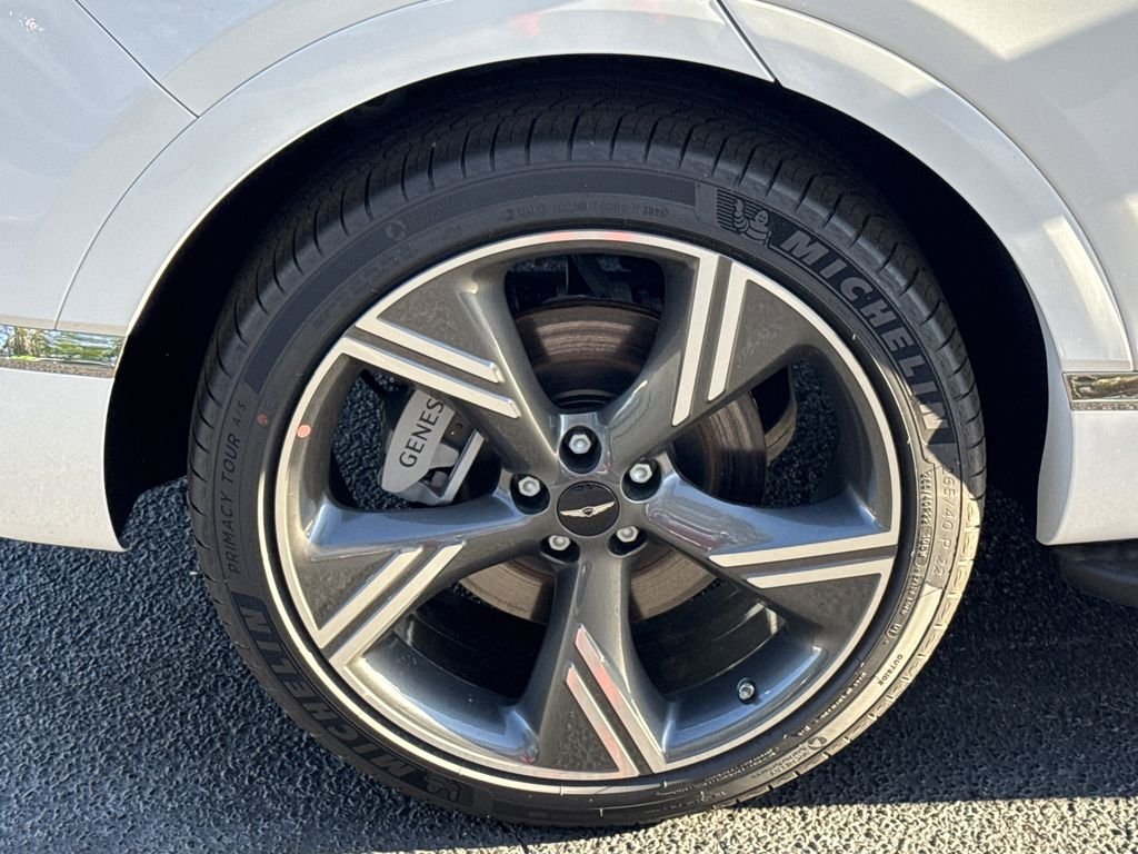 New 2026 White Genesis 3.5T Prestige image 17