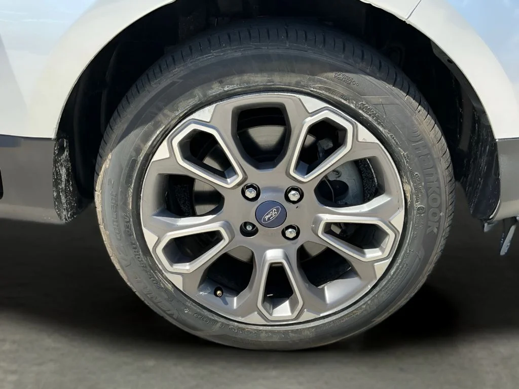 Used 2018 Silver Ford Titanium image 32