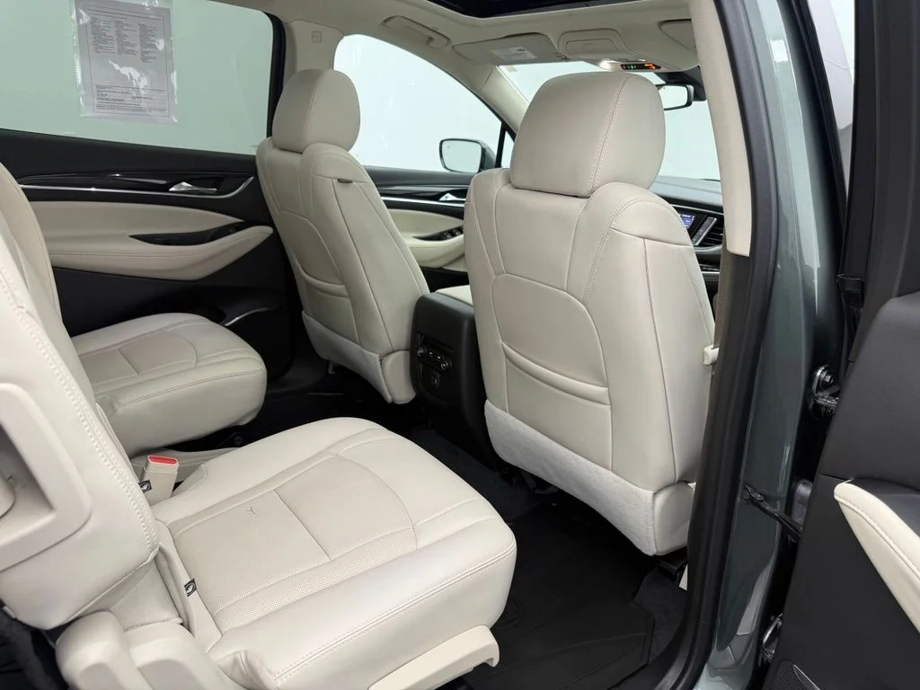 Used 2023 Green Buick Essence image 35