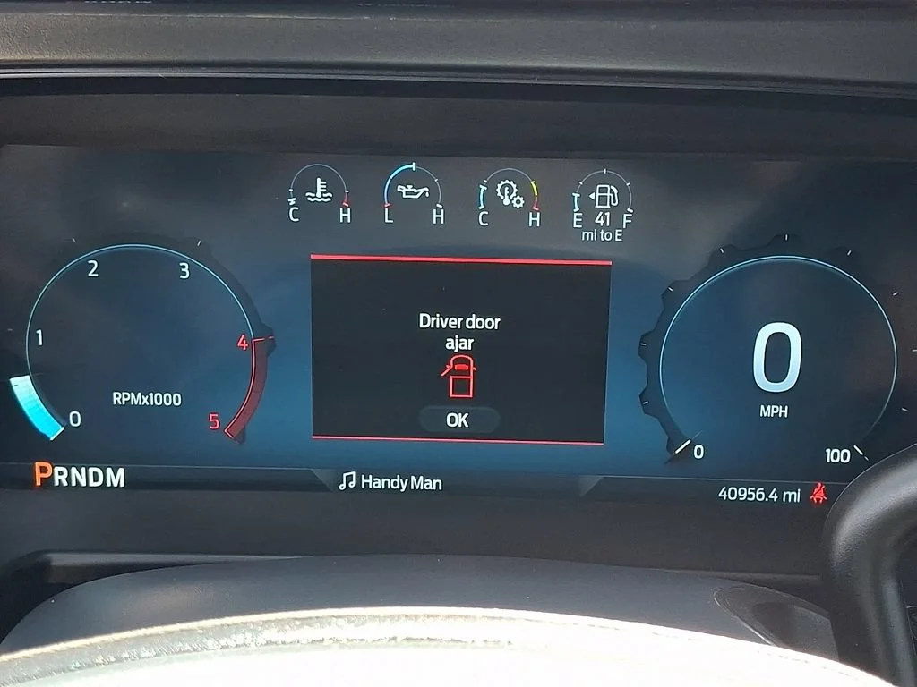 Used 2023  Ford XL image 26