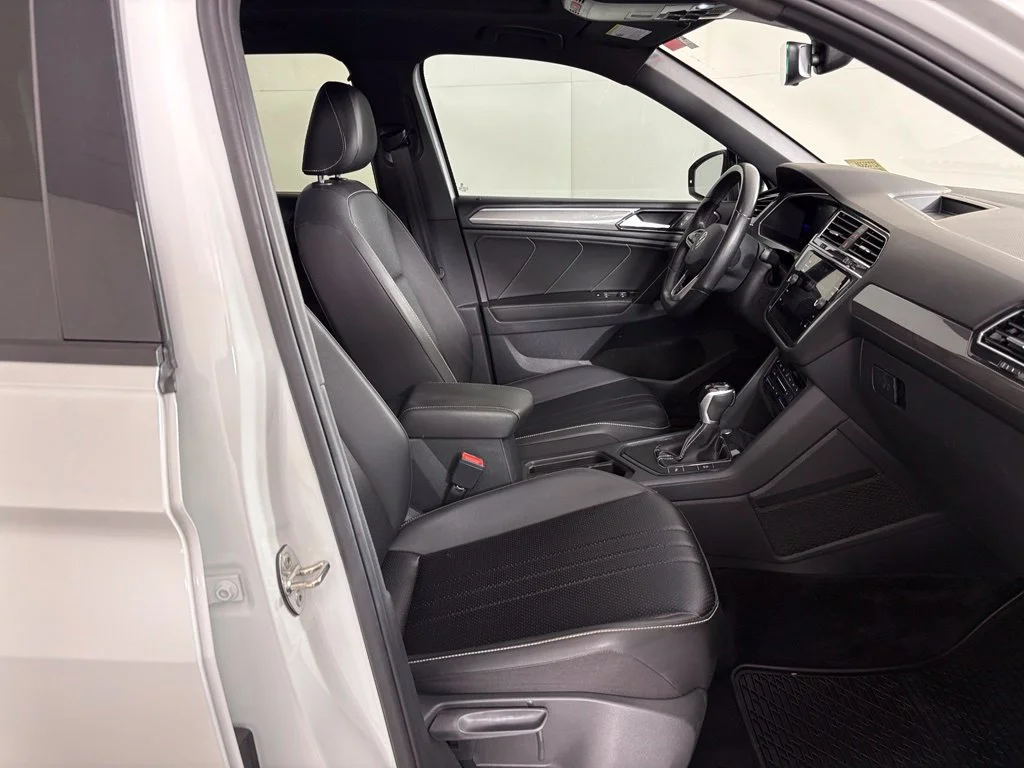 Used 2023 White Volkswagen 2.0T SE R-Line Black image 40