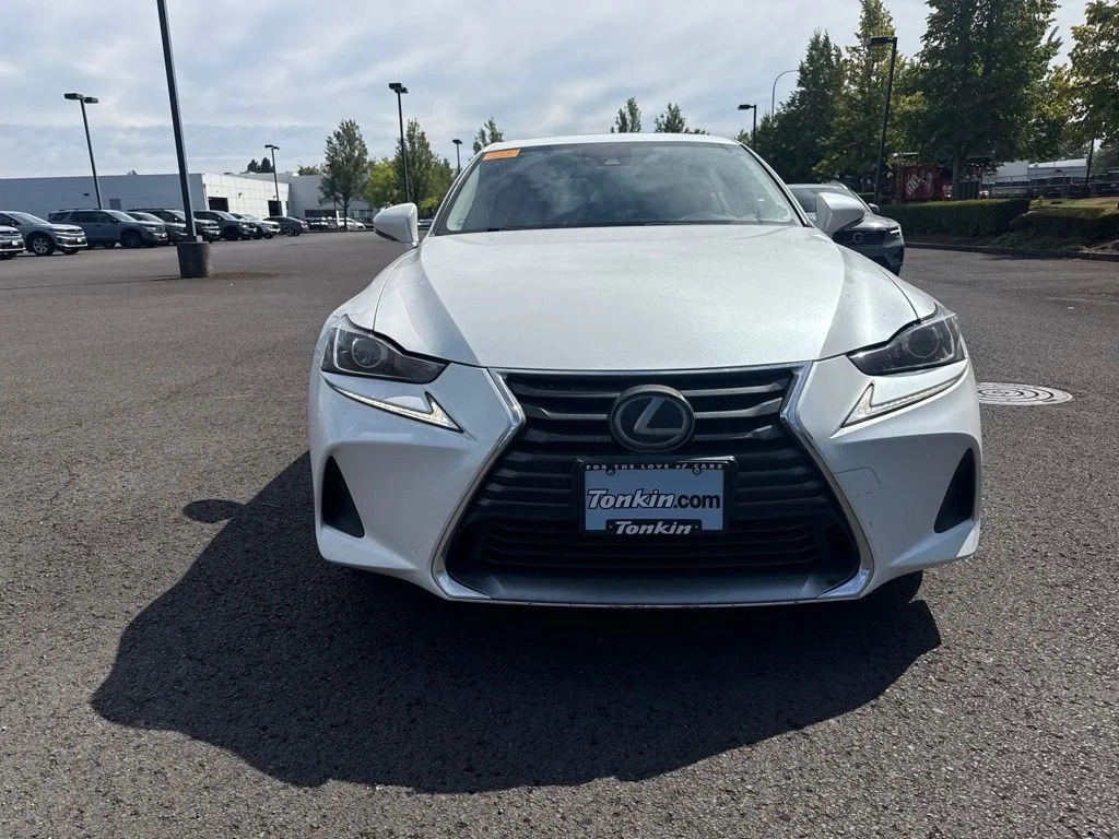 Used 2018 Eminent White Pearl Lexus 300 image 2