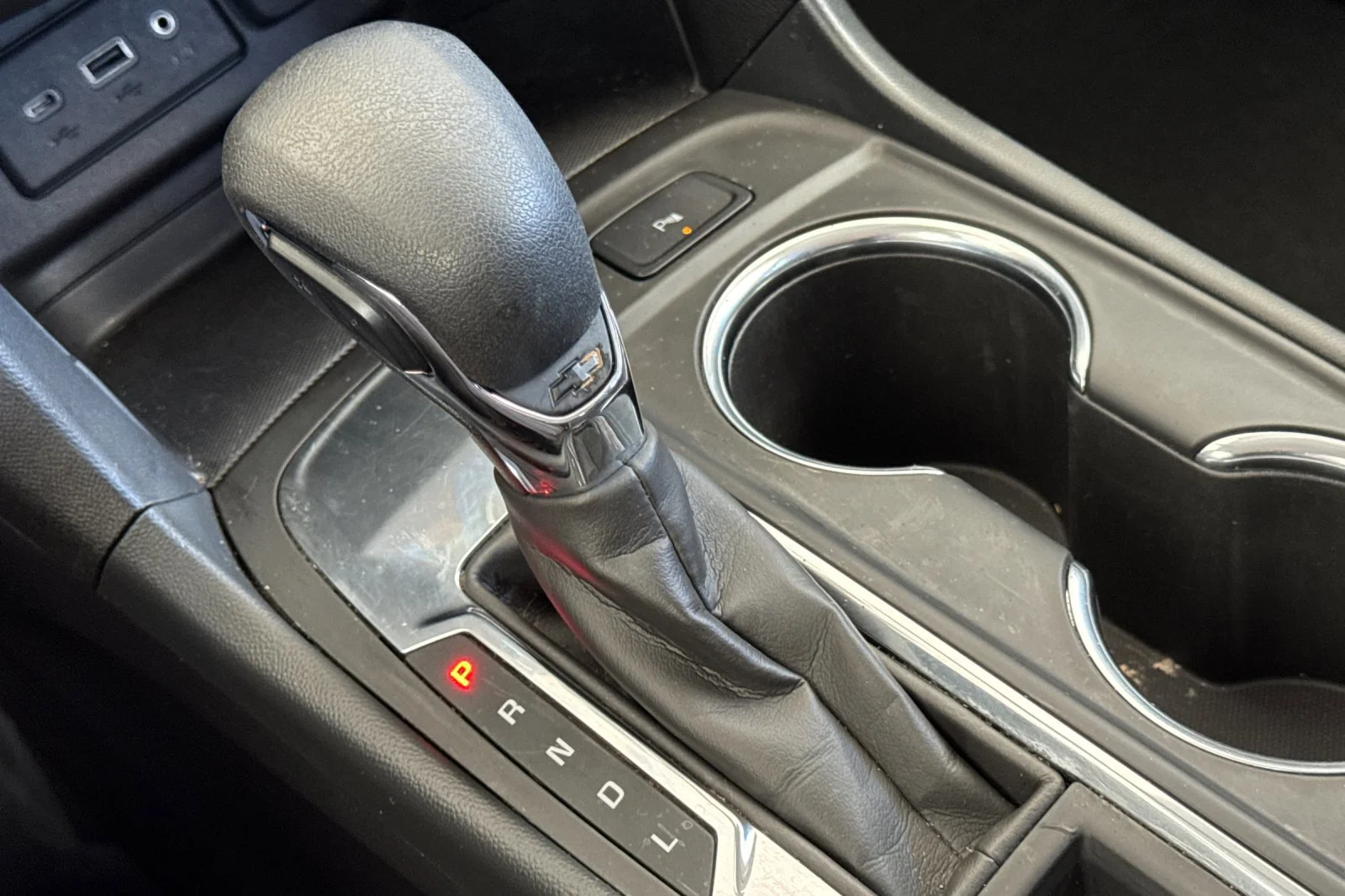 Used 2024 Sterling Gray Metallic Chevrolet LT image 21