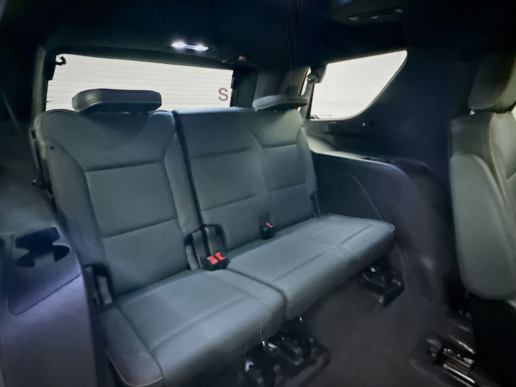 2025 GMC Yukon AT4 - Photo 30