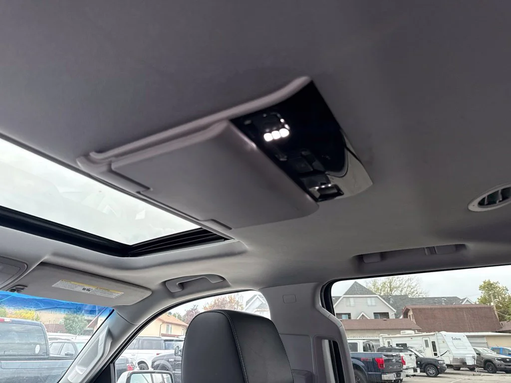 Used 2019 Summit White GMC SLT image 29