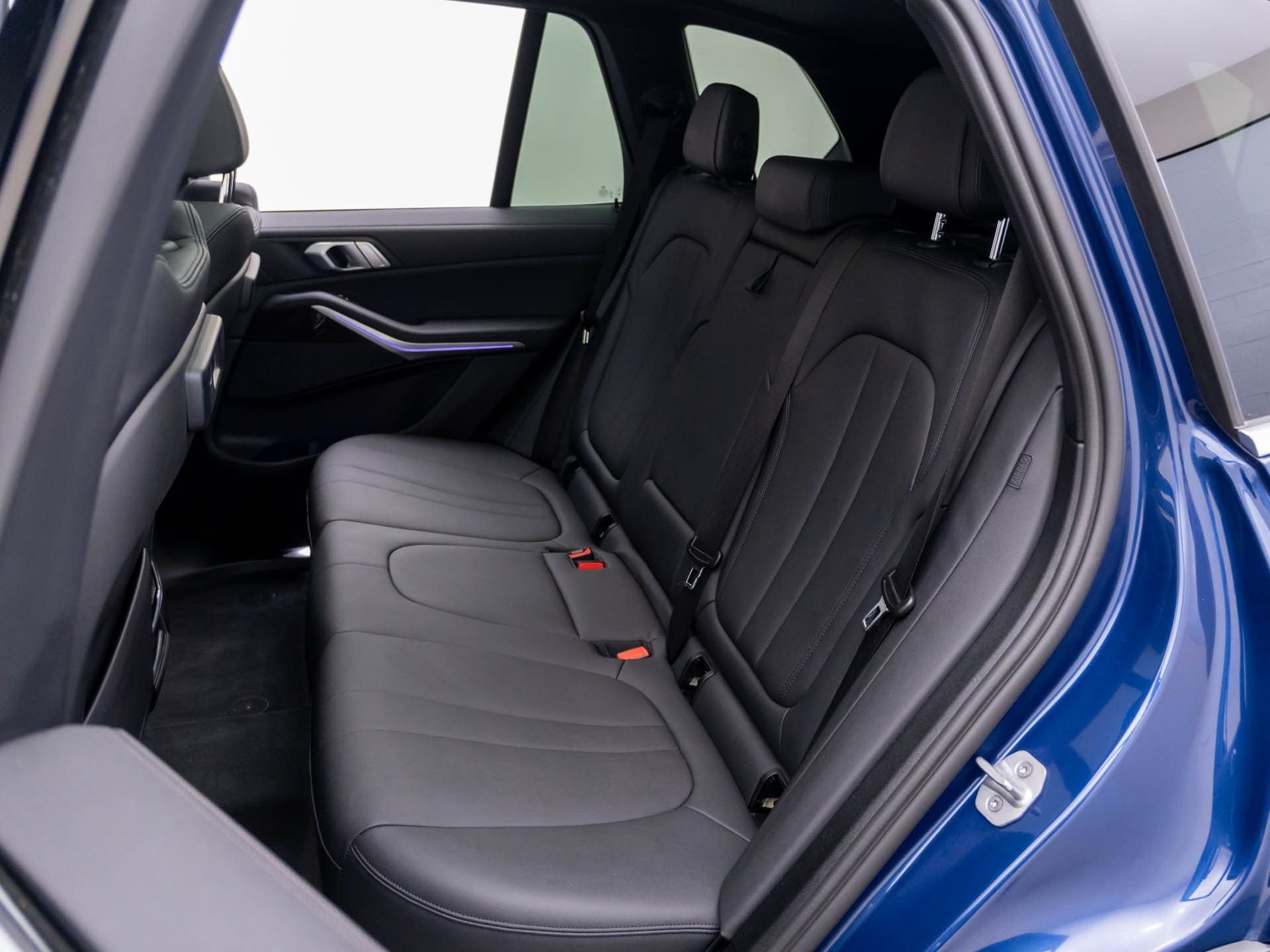 Used 2021 Blue BMW xDrive40i image 19