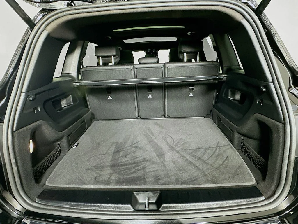 Used 2026 Black Mercedes-Benz GLB 250 image 25