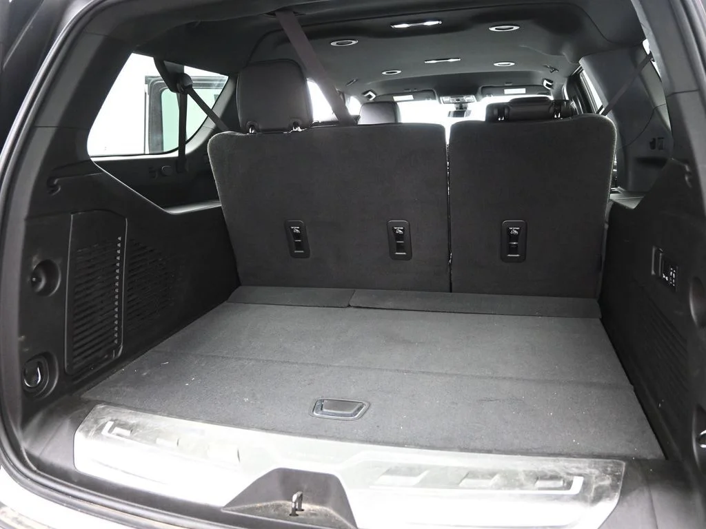 Used 2022 Beige Chevrolet High Country image 26