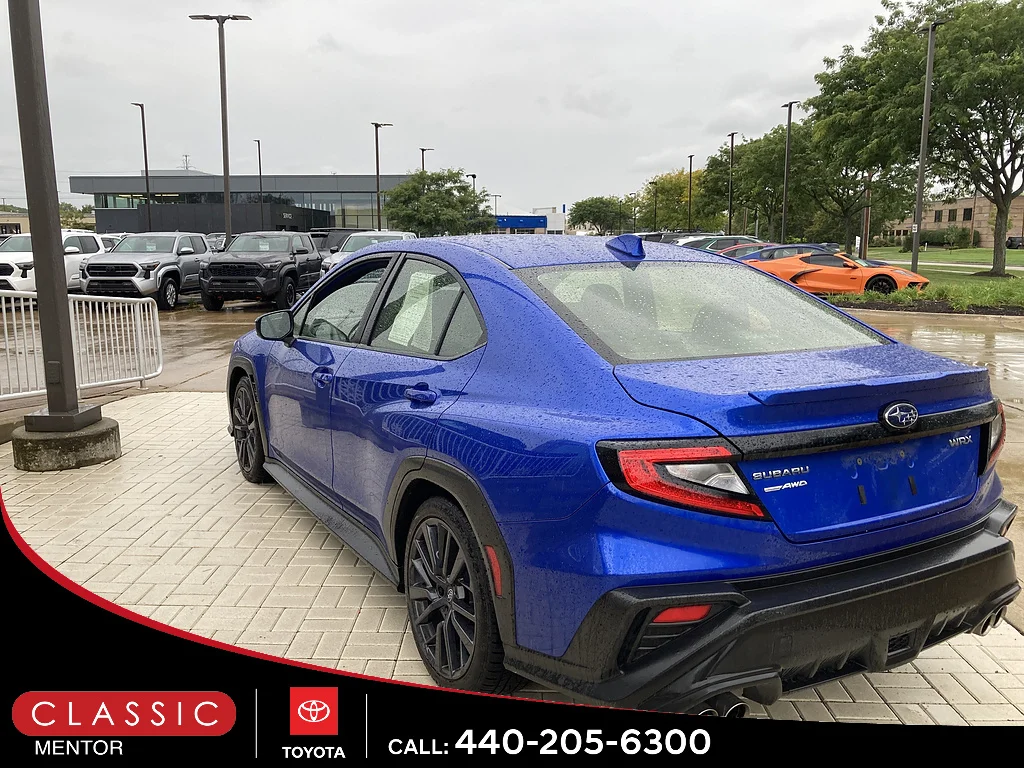 Used 2024  Subaru Premium image 2