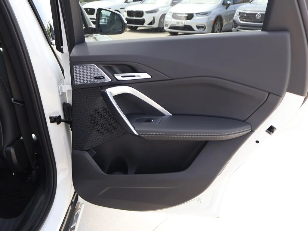 2025 BMW X1 28i - Photo 18