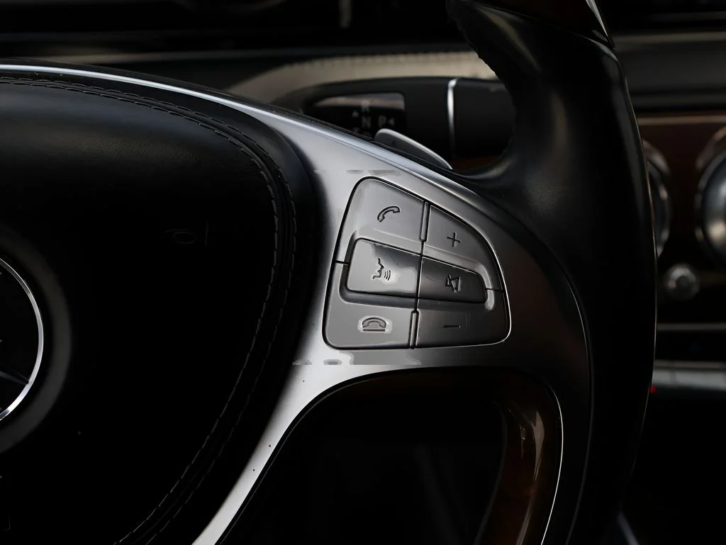 Used 2015 designo Diamond White Mercedes-Benz S 550 image 33
