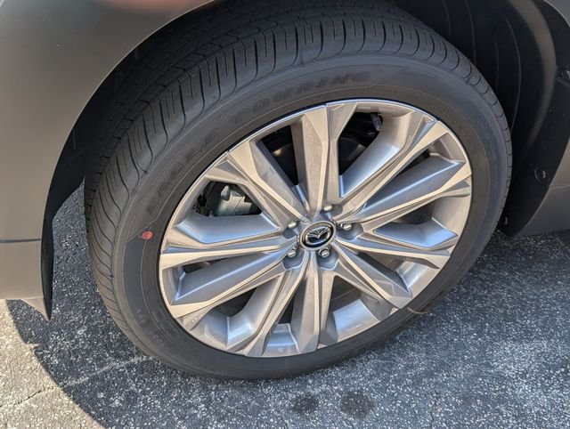 View vehicle photo 4