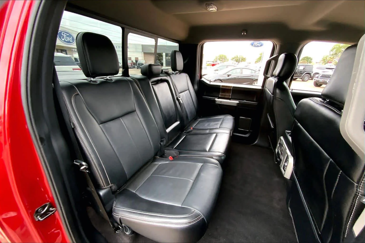 Used 2020 Rapid Red Metallic Tinted Clearcoat Ford LARIAT image 20