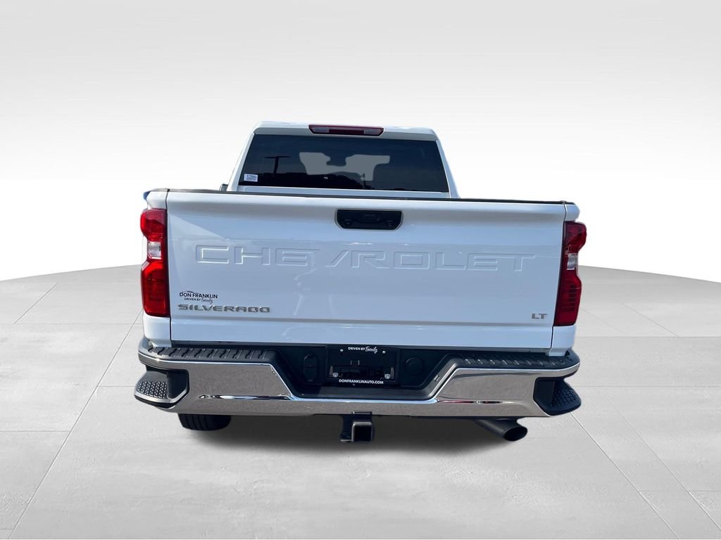 Used 2025 White Chevrolet LT image 4