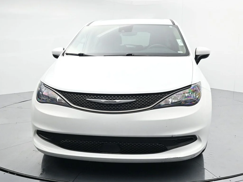 Used 2023 White Chrysler LX image 2