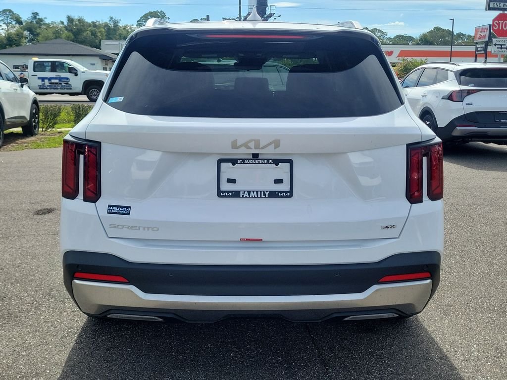 New 2026 White Kia S image 5