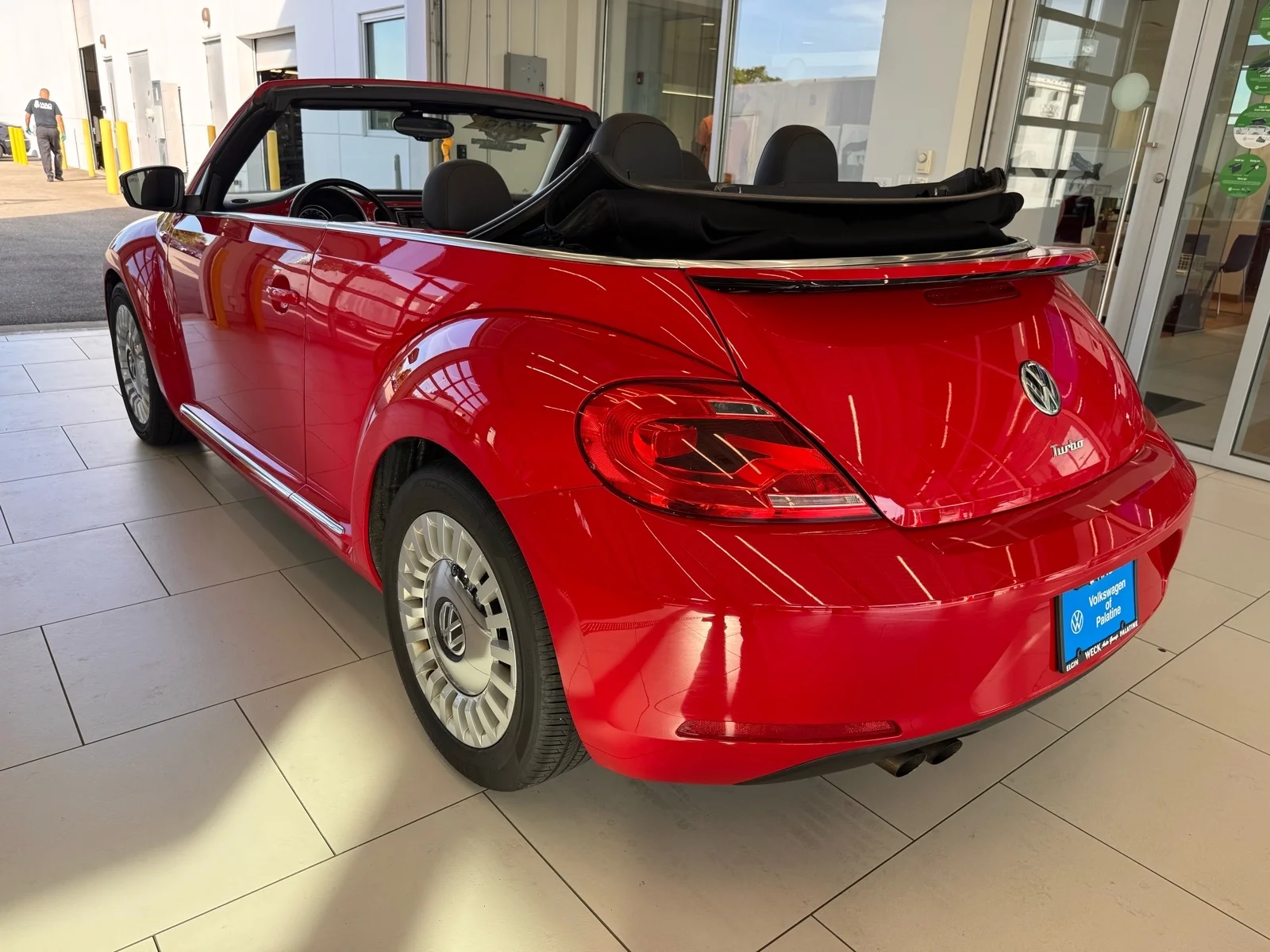 Used 2016 Tornado Red (g2sl) Volkswagen 2DR AUTO 1.8T S image 23