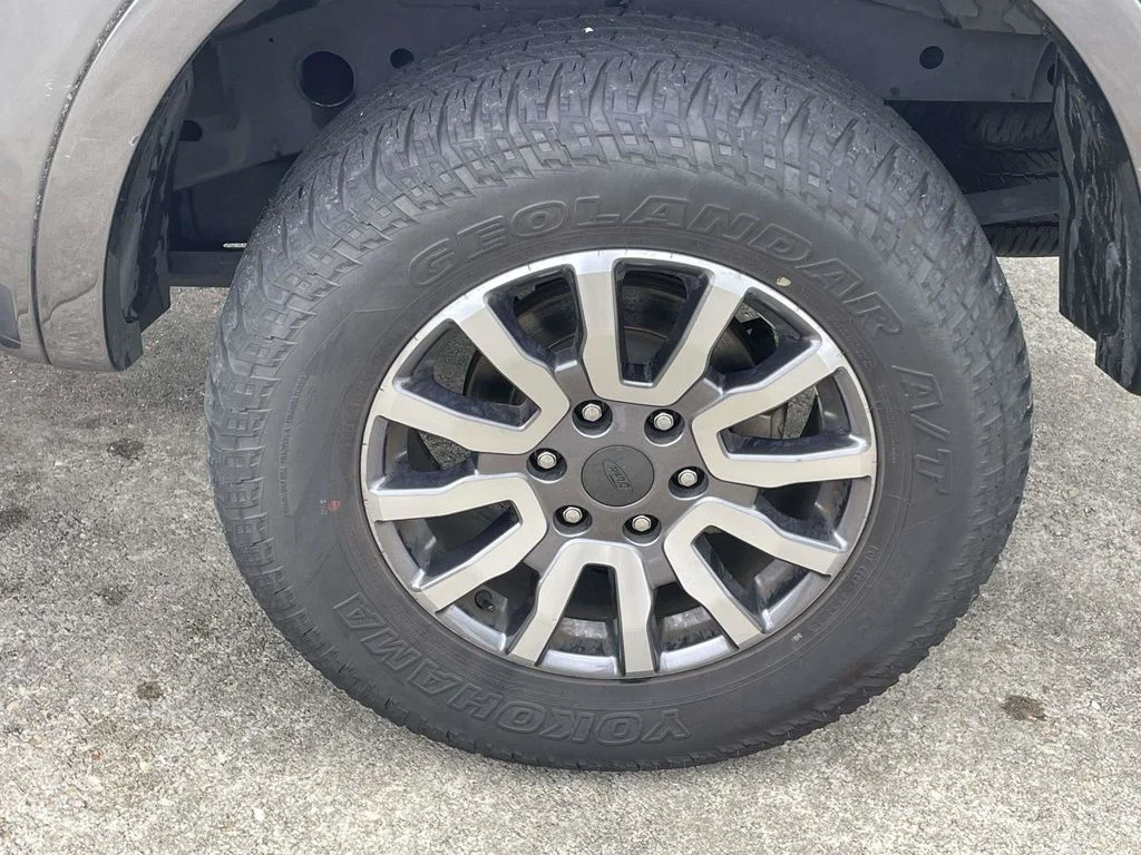 Certified Used 2019 Magnetic Metallic Ford XLT image 9