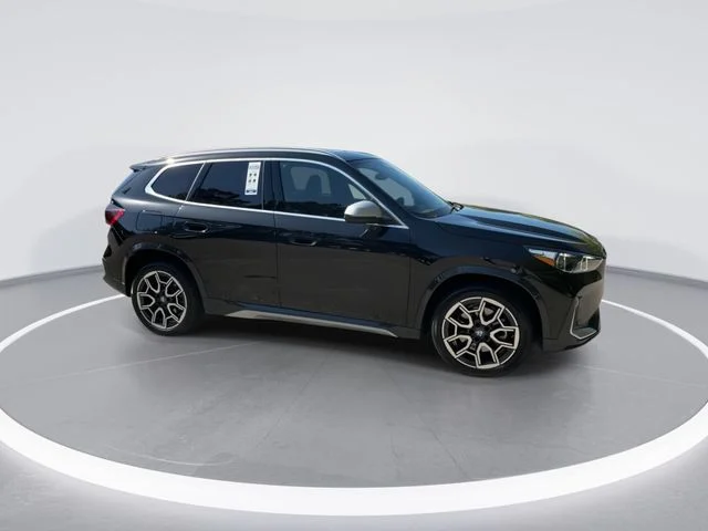 Used 2024 Black BMW xDrive28i image 9