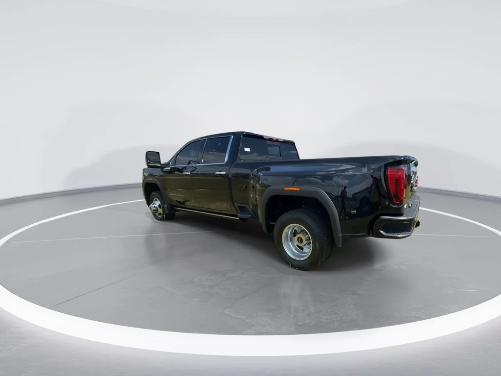 Used 2023 Black GMC Denali image 6