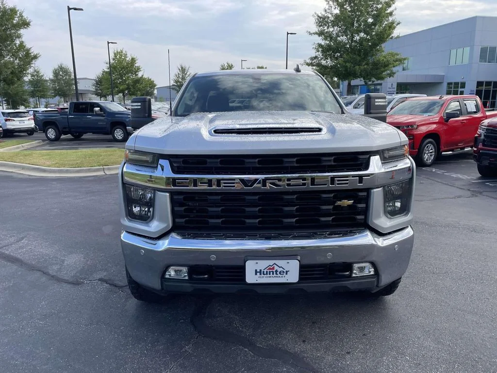Used 2021 SILVER ICE METALLIC Chevrolet LT image 2