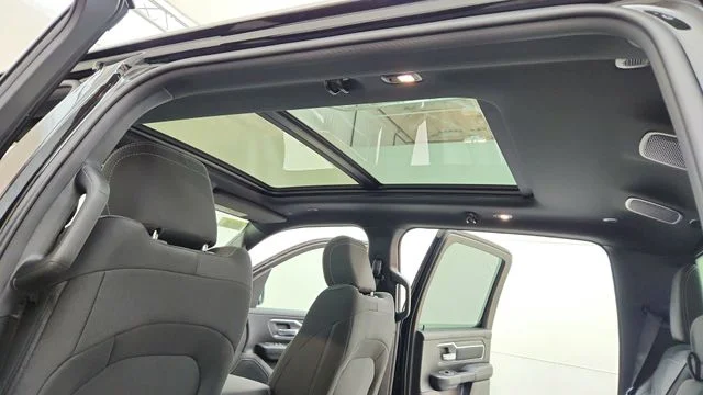 New 2026 Diamond Black Crystal Pearl-Coat Exterior Paint RAM Big Horn/Lone Star image 18